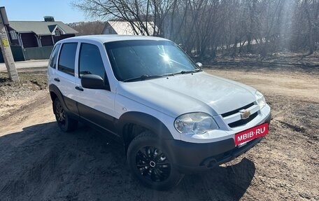 Chevrolet Niva I рестайлинг, 2018 год, 870 000 рублей, 6 фотография
