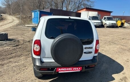 Chevrolet Niva I рестайлинг, 2018 год, 870 000 рублей, 8 фотография