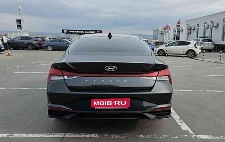 Hyundai Elantra, 2021 год, 1 900 000 рублей, 5 фотография