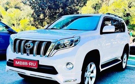 Toyota Land Cruiser Prado 150 рестайлинг 2, 2010 год, 2 700 000 рублей, 6 фотография