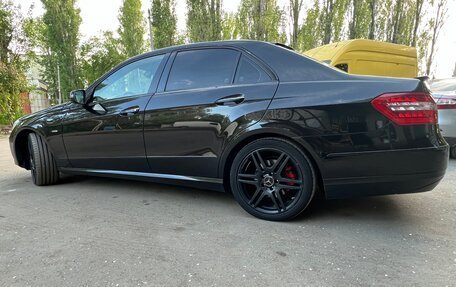 Mercedes-Benz E-Класс, 2010 год, 2 100 000 рублей, 7 фотография