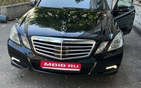 Mercedes-Benz E-Класс, 2010 год, 2 100 000 рублей, 9 фотография