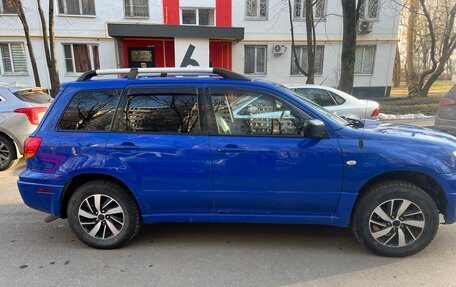 Mitsubishi Outlander III рестайлинг 3, 2004 год, 600 000 рублей, 2 фотография