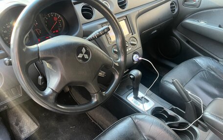 Mitsubishi Outlander III рестайлинг 3, 2004 год, 600 000 рублей, 6 фотография
