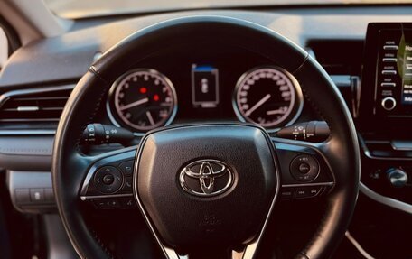 Toyota Camry, 2021 год, 3 100 000 рублей, 8 фотография