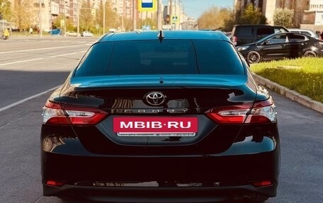 Toyota Camry, 2021 год, 3 100 000 рублей, 4 фотография