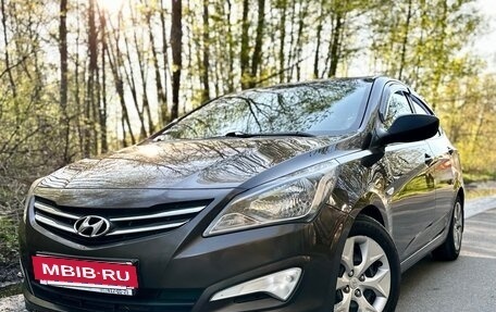 Hyundai Solaris II рестайлинг, 2016 год, 730 000 рублей, 1 фотография