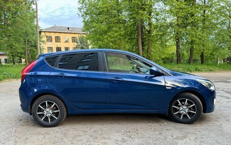 Hyundai Solaris II рестайлинг, 2015 год, 1 100 000 рублей, 3 фотография