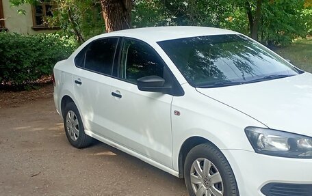 Volkswagen Polo VI (EU Market), 2014 год, 800 000 рублей, 3 фотография