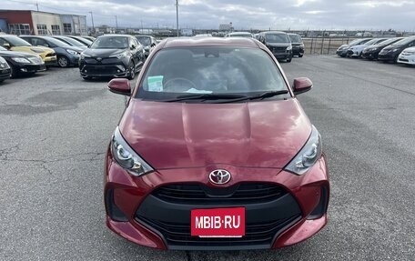 Toyota Yaris, 2022 год, 1 560 000 рублей, 2 фотография