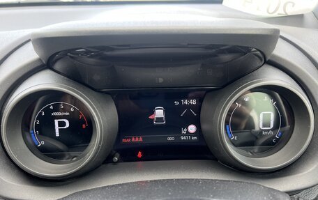 Toyota Yaris, 2022 год, 1 560 000 рублей, 9 фотография