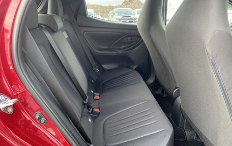 Toyota Yaris, 2022 год, 1 560 000 рублей, 21 фотография