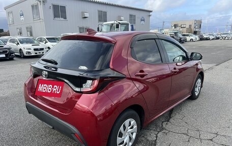 Toyota Yaris, 2022 год, 1 560 000 рублей, 19 фотография