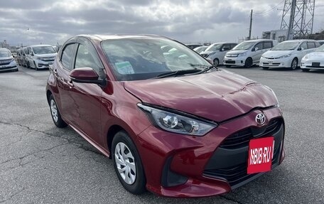 Toyota Yaris, 2022 год, 1 560 000 рублей, 27 фотография