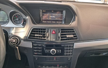 Mercedes-Benz E-Класс, 2011 год, 990 000 рублей, 19 фотография