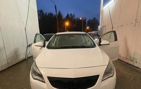 Opel Astra J, 2011 год, 470 000 рублей, 1 фотография
