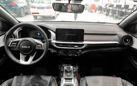 KIA K3, 2024 год, 2 705 000 рублей, 17 фотография