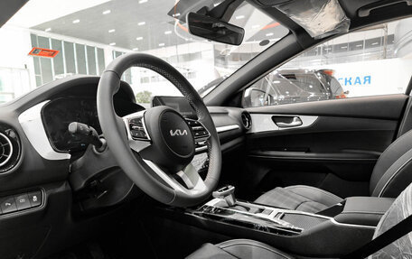 KIA K3, 2024 год, 2 705 000 рублей, 20 фотография