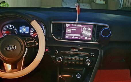 KIA Sportage IV рестайлинг, 2021 год, 2 450 000 рублей, 10 фотография