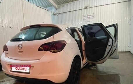 Opel Astra J, 2011 год, 470 000 рублей, 4 фотография