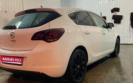 Opel Astra J, 2011 год, 470 000 рублей, 9 фотография