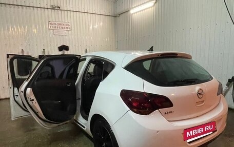 Opel Astra J, 2011 год, 470 000 рублей, 10 фотография