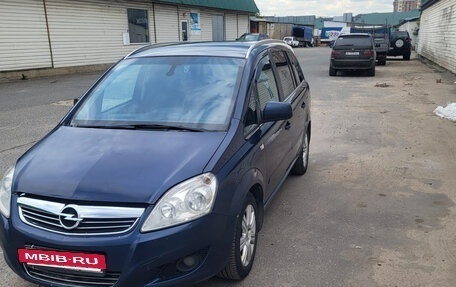Opel Zafira B, 2011 год, 530 000 рублей, 2 фотография