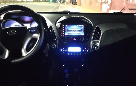 Hyundai ix35 I рестайлинг, 2010 год, 1 200 000 рублей, 3 фотография
