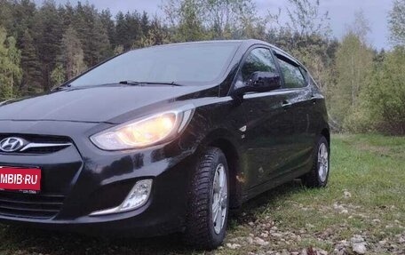 Hyundai Solaris II рестайлинг, 2013 год, 750 000 рублей, 1 фотография