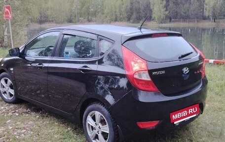 Hyundai Solaris II рестайлинг, 2013 год, 750 000 рублей, 3 фотография
