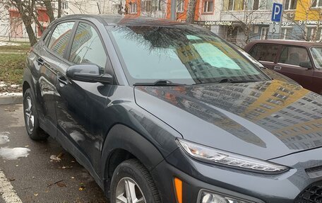 Hyundai Kona I, 2020 год, 2 350 000 рублей, 2 фотография