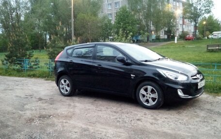 Hyundai Solaris II рестайлинг, 2013 год, 750 000 рублей, 18 фотография