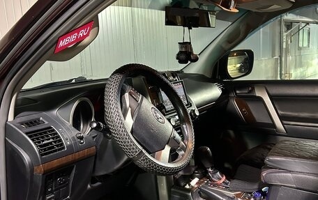 Toyota Land Cruiser Prado 150 рестайлинг 2, 2012 год, 3 000 000 рублей, 6 фотография