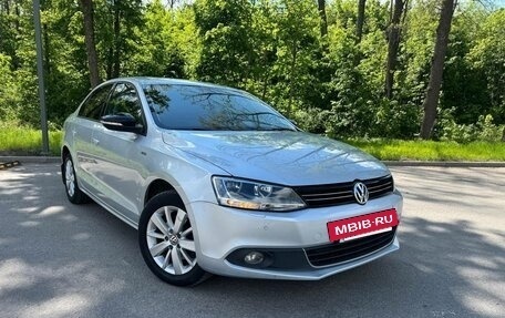Volkswagen Jetta VI, 2013 год, 1 250 000 рублей, 5 фотография