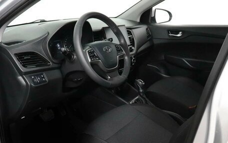 Hyundai Solaris II рестайлинг, 2021 год, 1 600 000 рублей, 7 фотография