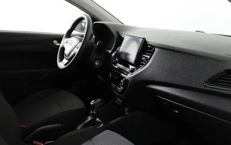 Hyundai Solaris II рестайлинг, 2021 год, 1 600 000 рублей, 8 фотография