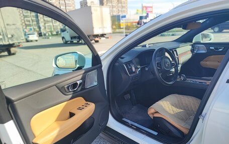 Volvo V60 Cross Country II, 2020 год, 4 390 000 рублей, 8 фотография