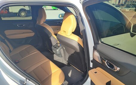 Volvo V60 Cross Country II, 2020 год, 4 390 000 рублей, 14 фотография