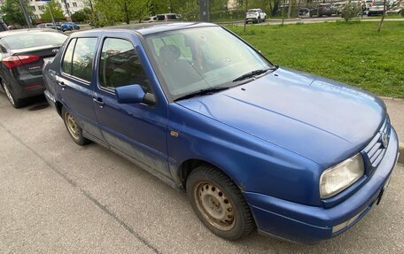 Volkswagen Vento, 1996 год, 260 000 рублей, 3 фотография