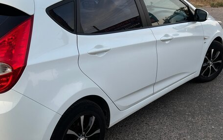 Hyundai Solaris II рестайлинг, 2014 год, 1 150 000 рублей, 4 фотография