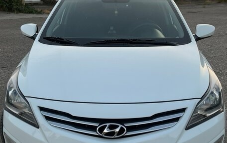 Hyundai Solaris II рестайлинг, 2014 год, 1 150 000 рублей, 2 фотография