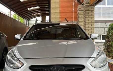 Hyundai Solaris II рестайлинг, 2012 год, 699 000 рублей, 24 фотография