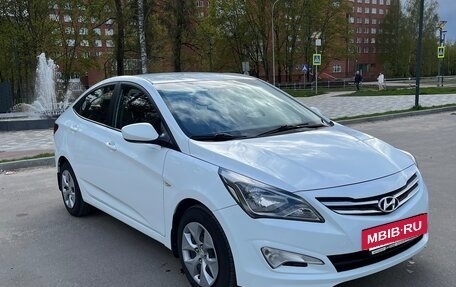 Hyundai Solaris II рестайлинг, 2015 год, 970 000 рублей, 2 фотография