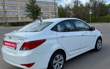 Hyundai Solaris II рестайлинг, 2015 год, 970 000 рублей, 5 фотография