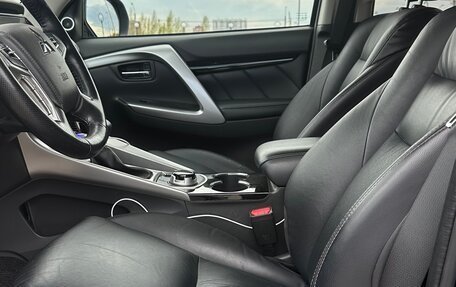 Mitsubishi Pajero Sport III рестайлинг, 2018 год, 3 650 000 рублей, 17 фотография