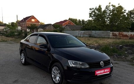 Volkswagen Jetta VI, 2014 год, 950 000 рублей, 2 фотография