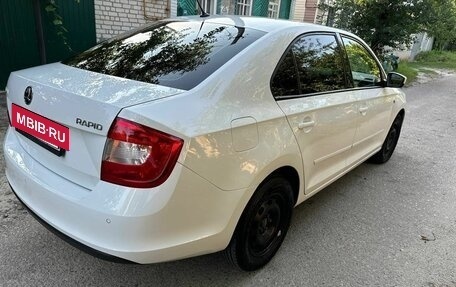 Skoda Rapid I, 2015 год, 1 000 000 рублей, 2 фотография
