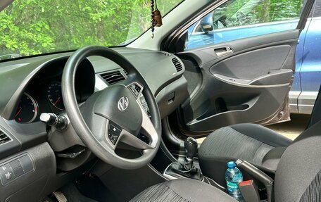 Hyundai Solaris II рестайлинг, 2015 год, 1 150 000 рублей, 4 фотография