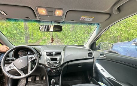 Hyundai Solaris II рестайлинг, 2015 год, 1 150 000 рублей, 8 фотография