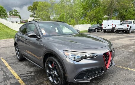 Alfa Romeo Stelvio, 2024 год, 4 550 000 рублей, 3 фотография